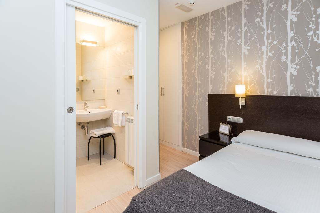 Pension Altair San Sebastian Ruang foto