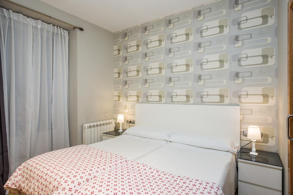 Pension Altair San Sebastian Ruang foto